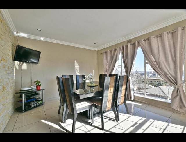 4 BEDROOM HOUSE FOR SALE IN MULBARTON